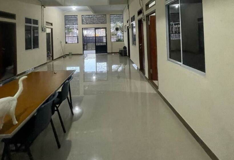 בית מלון כפרי Oyo 93699 Pondok Ibu Syariah