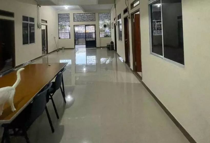 هتل Oyo 93699 Pondok Ibu Syariah