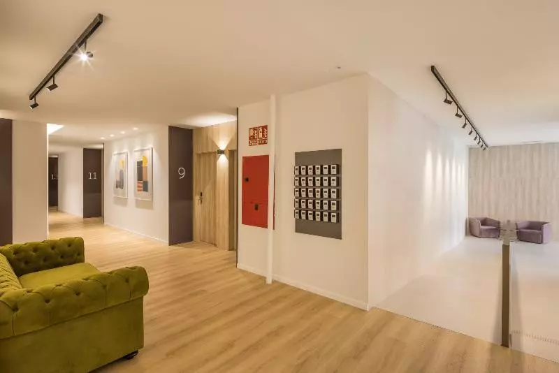 Mon Suites Jardín De Ayora