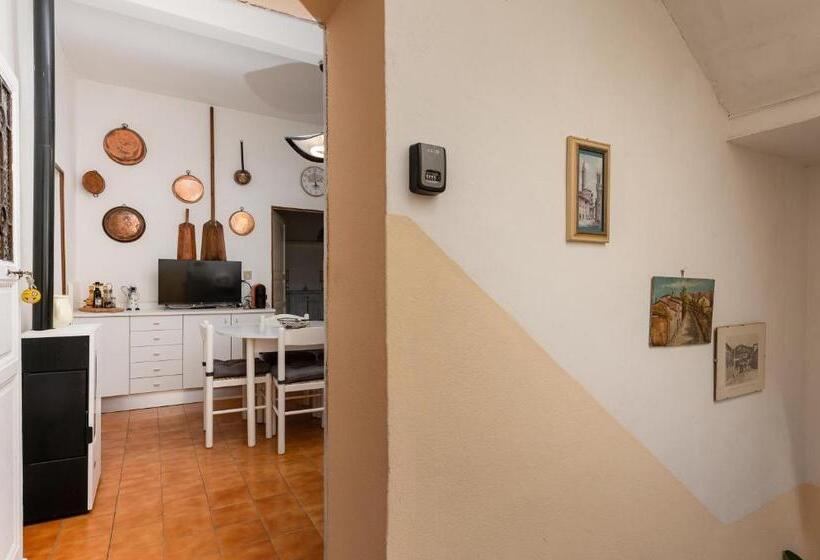 مبيت وإفطار [duomo Centro Storico] Casa Tipica Centro Storico