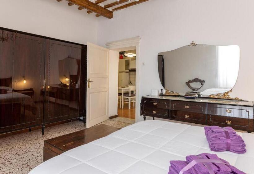 مبيت وإفطار [duomo Centro Storico] Casa Tipica Centro Storico