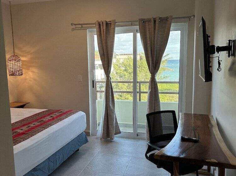 Отель Oneiro Suites With Sea View