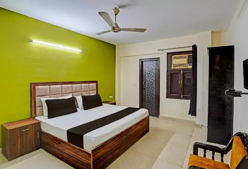 Hotelli Oyo Premium Stay