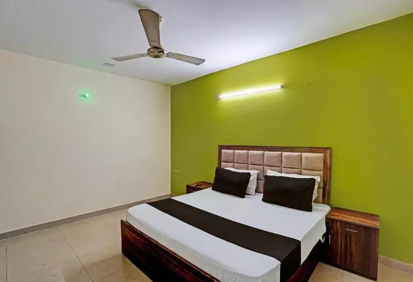 Hotelli Oyo Premium Stay