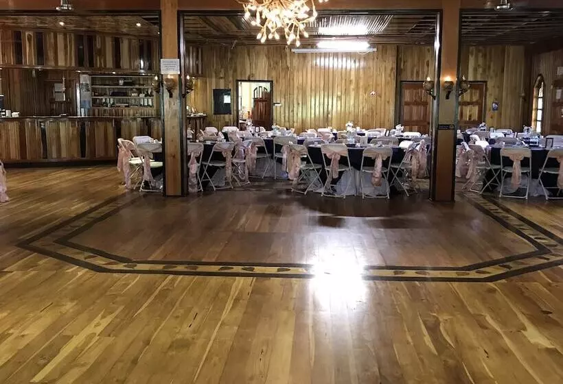 Hotelli Tropical Magnolia