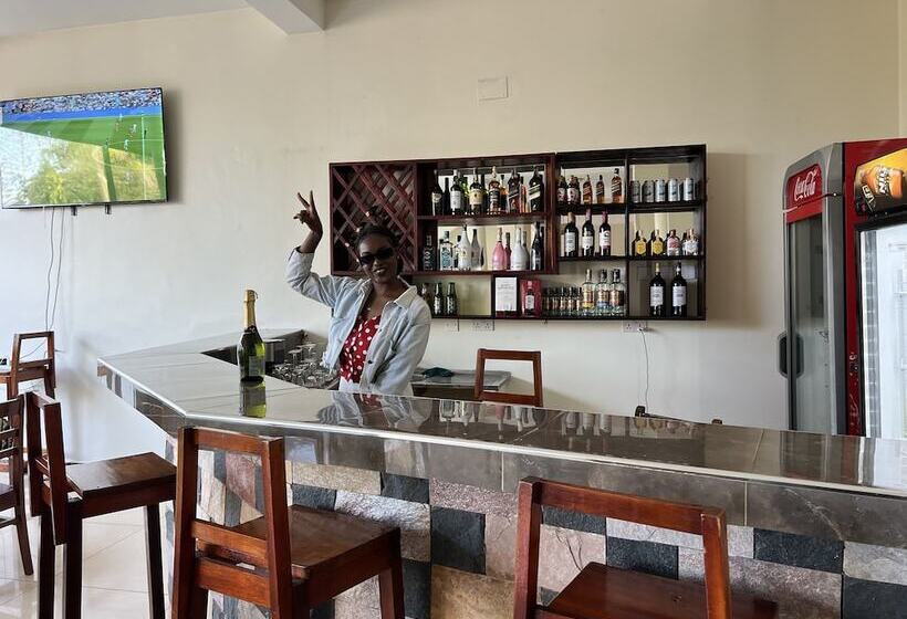 هتل Victoria Rock Resort