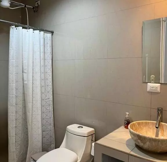 پانسیون Sjo Oasis Hostel