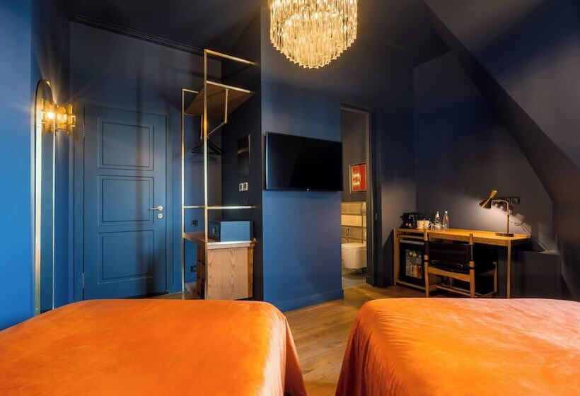 Zorba&bond Hotel On The 8th