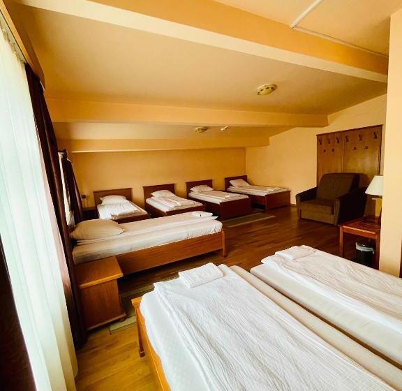 تختخواب و صبحانه Rákóczi Center