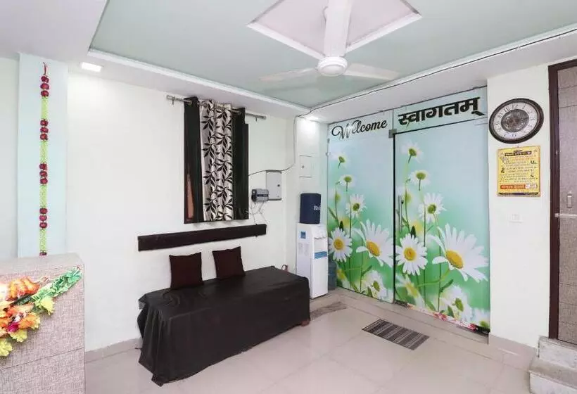 هتل Oyo Chaitenya Home Stay