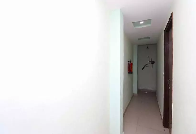 هتل Oyo Chaitenya Home Stay