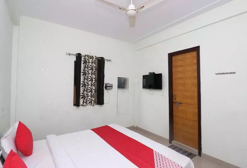 هتل Oyo Chaitenya Home Stay