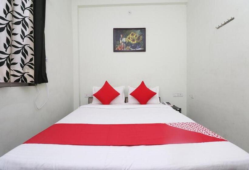 هتل Oyo Chaitenya Home Stay