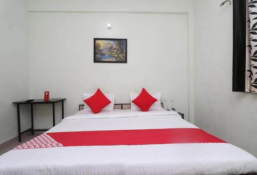 هتل Oyo Chaitenya Home Stay