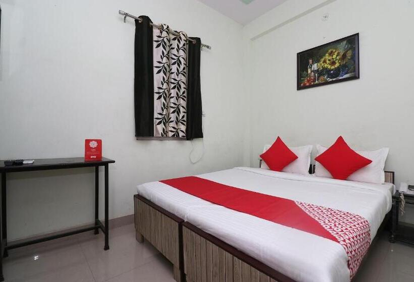 هتل Oyo Chaitenya Home Stay