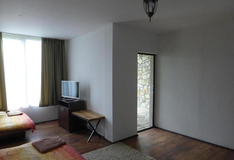 פנסיון Karadzhovata Kashta