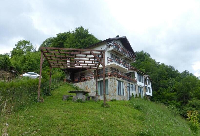 פנסיון Karadzhovata Kashta