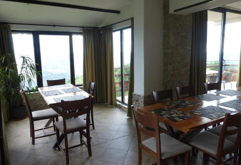 פנסיון Karadzhovata Kashta