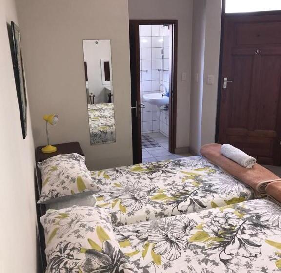 پانسیون Marietjie S Guesthouse