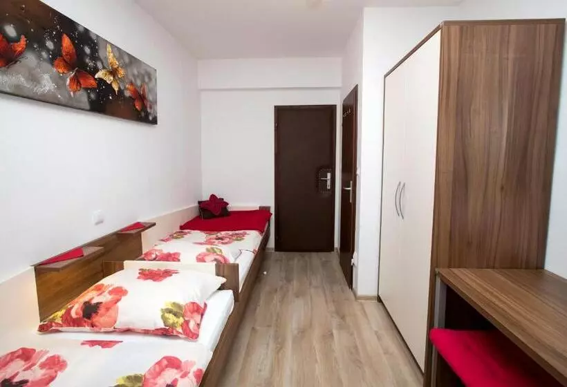 تختخواب و صبحانه Accommodation Resman