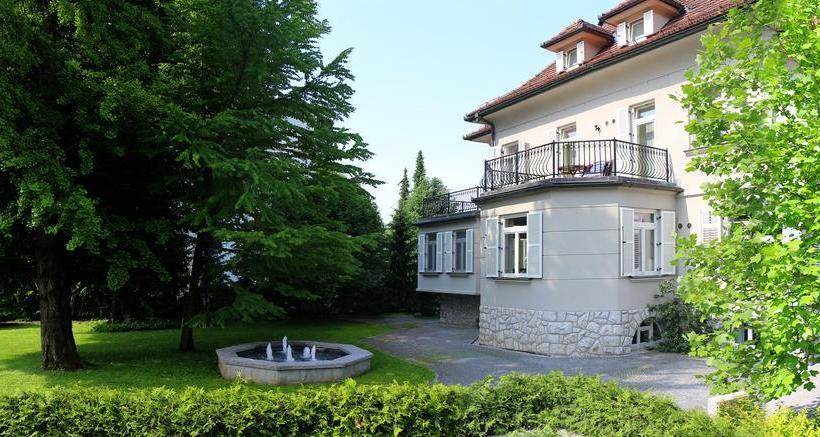 تختخواب و صبحانه Apartments Boltez