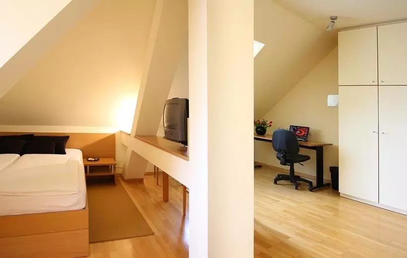 تختخواب و صبحانه Apartments Boltez