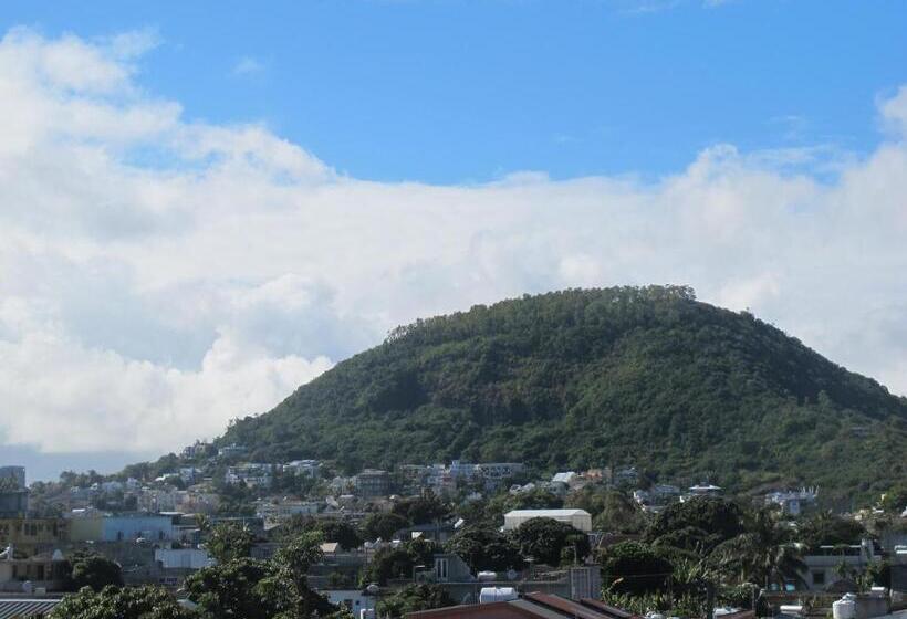 تختخواب و صبحانه Auberge Le Rajah