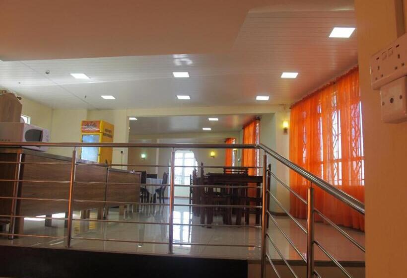 تختخواب و صبحانه Auberge Le Rajah