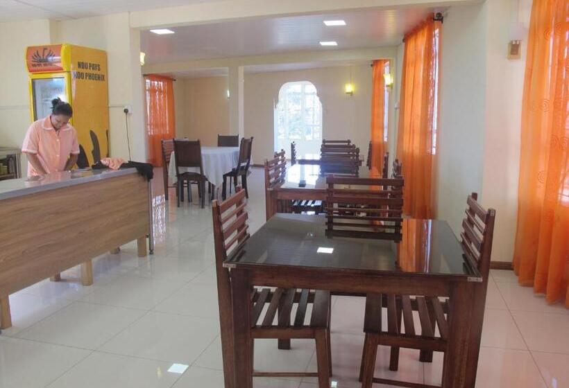 تختخواب و صبحانه Auberge Le Rajah