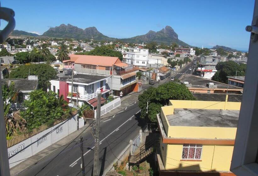 تختخواب و صبحانه Auberge Le Rajah