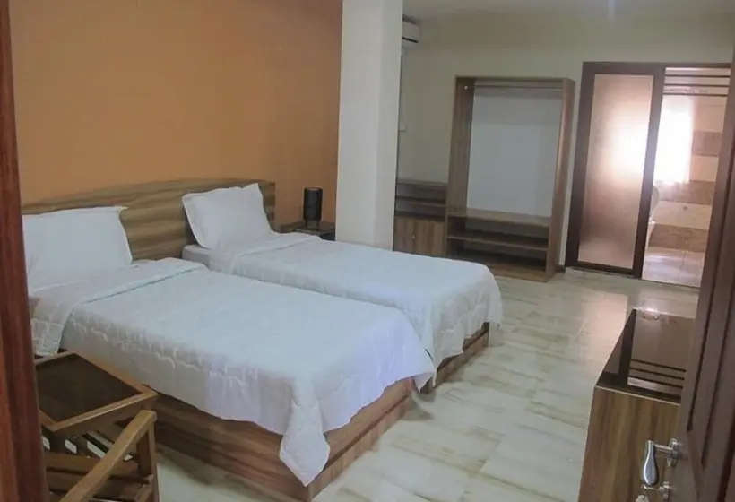 تختخواب و صبحانه Auberge Le Rajah