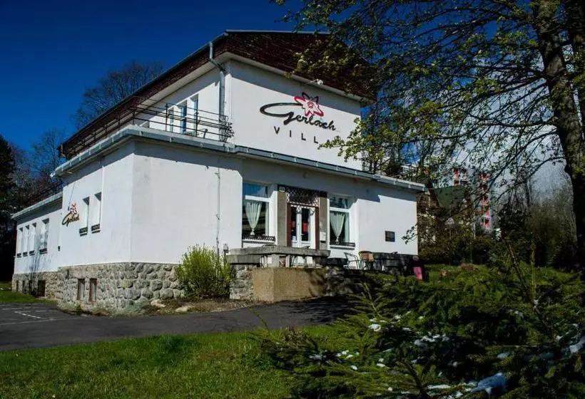 تختخواب و صبحانه Penzion Villa Gerlach
