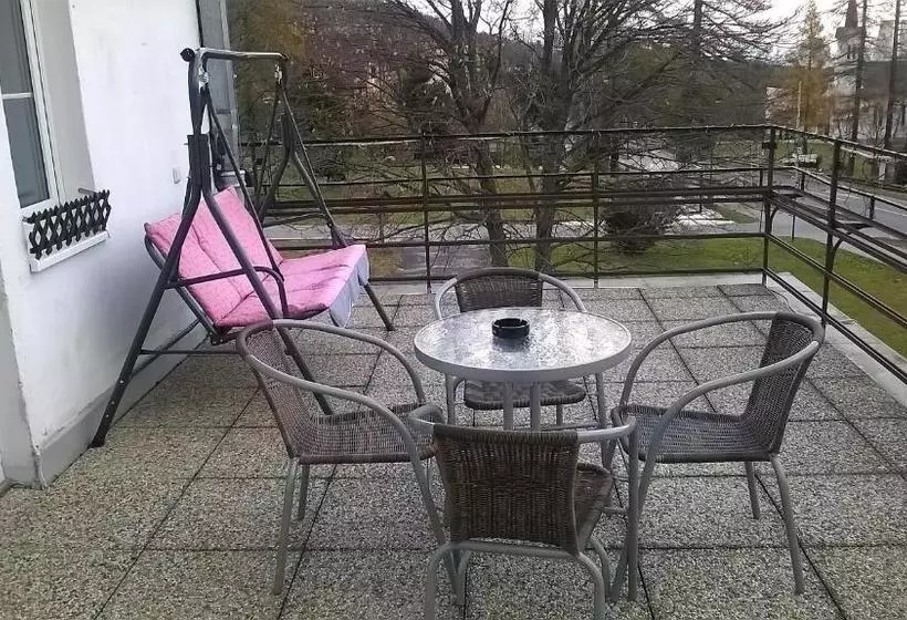 تختخواب و صبحانه Penzion Villa Gerlach