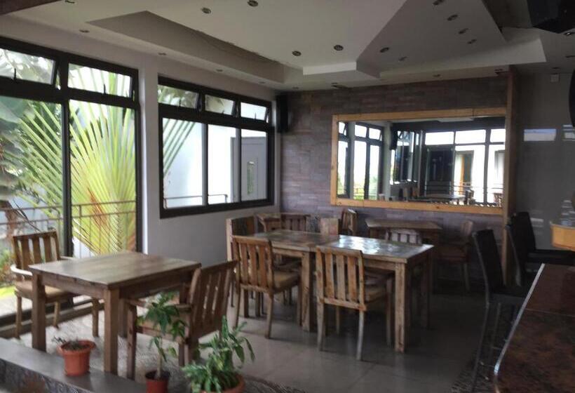 تختخواب و صبحانه Villa Alizee