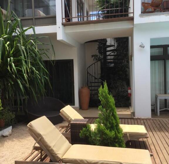 تختخواب و صبحانه Villa Alizee