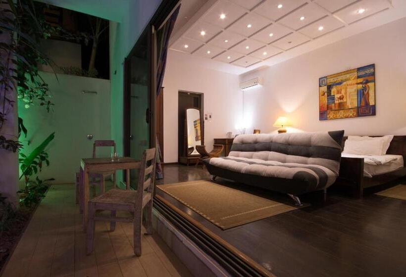 تختخواب و صبحانه Villa Alizee