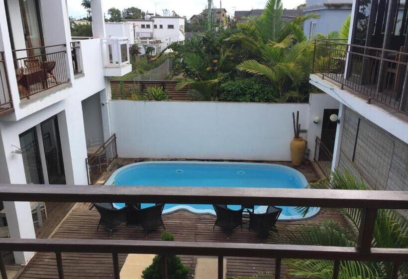 تختخواب و صبحانه Villa Alizee