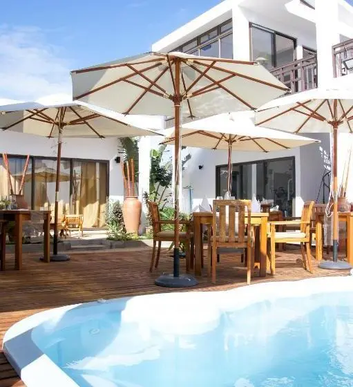 تختخواب و صبحانه Villa Alizee
