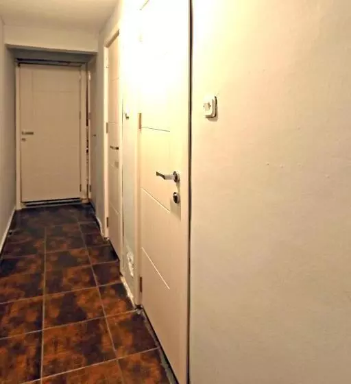 Hostel 42