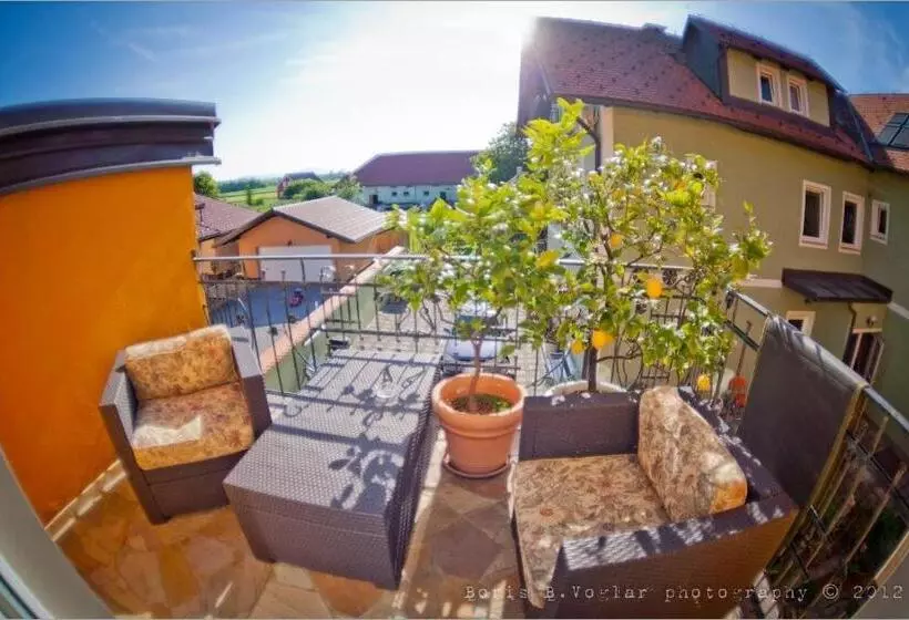 Hostel Sonce