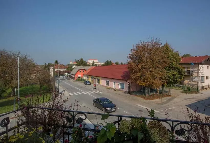 Hostel Sonce