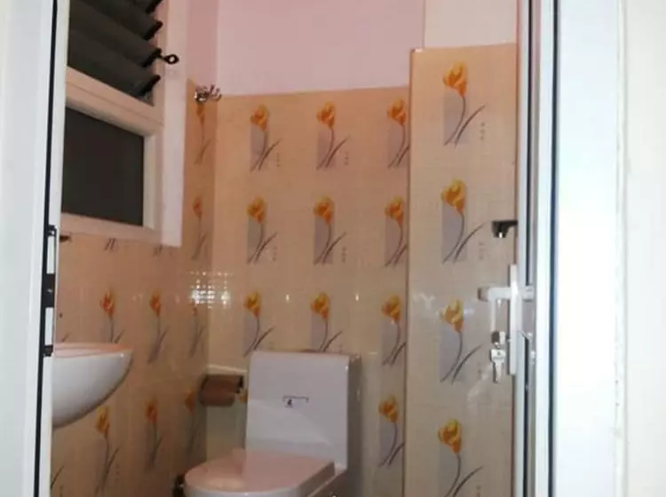 هتل Mandakini