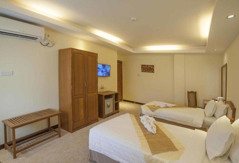 هتل Royal Golden 9 Miles