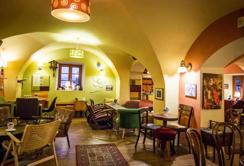 تختخواب و صبحانه Muzikafe   Home Of Culture