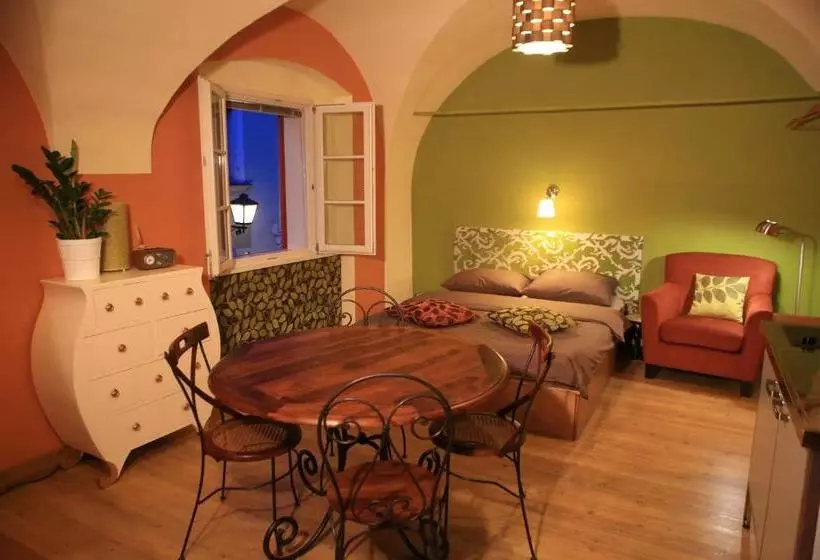 تختخواب و صبحانه Muzikafe   Home Of Culture