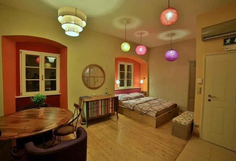 تختخواب و صبحانه Muzikafe   Home Of Culture