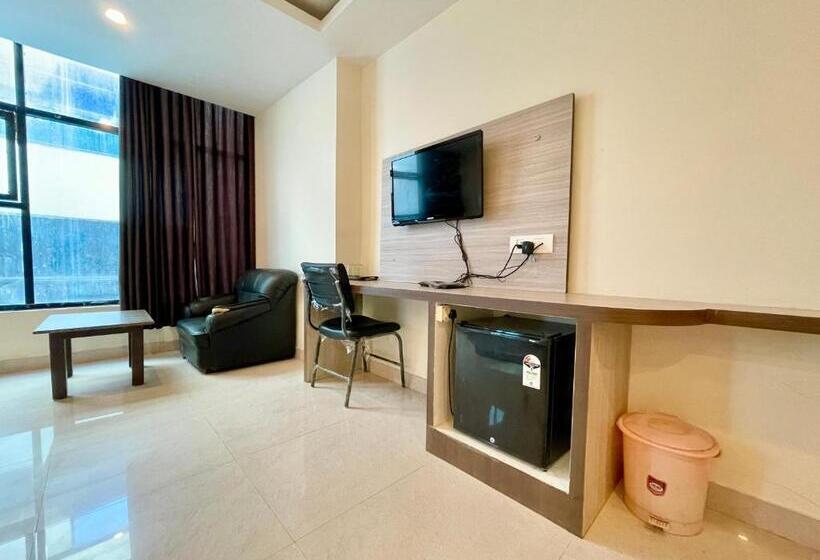 Hotell A One Palace ! Puri   ᴺᵒ ᵉᵈⁱᵗᵉᵈ ᵖʰᵒᵗᵒ ʷᵉ ᵃʳᵉ ᵍᵉⁿᵘⁱⁿᵉ ʷᵉ ˢʰᵃʳᵉ ʳᵒᵒᵐ ᵛⁱᵈᵉᵒ