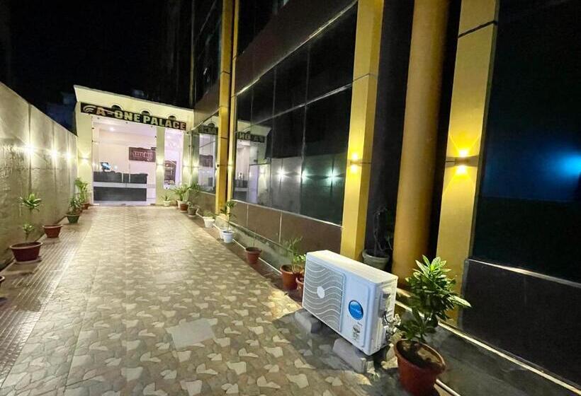 Hotell A One Palace ! Puri   ᴺᵒ ᵉᵈⁱᵗᵉᵈ ᵖʰᵒᵗᵒ ʷᵉ ᵃʳᵉ ᵍᵉⁿᵘⁱⁿᵉ ʷᵉ ˢʰᵃʳᵉ ʳᵒᵒᵐ ᵛⁱᵈᵉᵒ