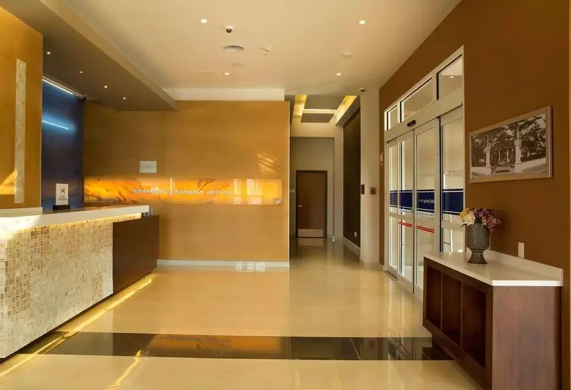 Hotelli Hampton Inn & Suites by Hilton Paraiso