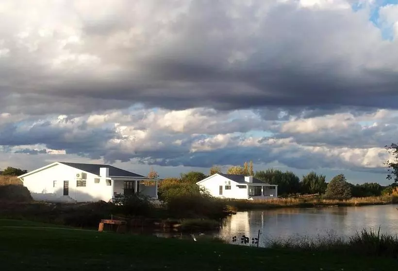 ベッドアンドブレックファースト La Riviera Boutique Guesthouse & Spa